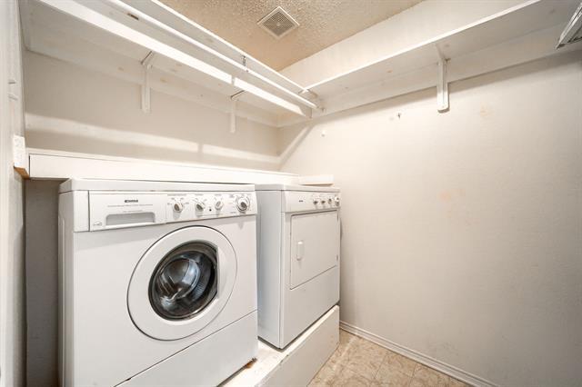 Building Photo - 1820 Brookwood Dr