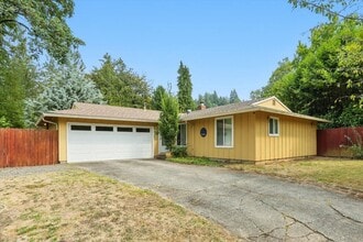Building Photo - 2448 Margery St