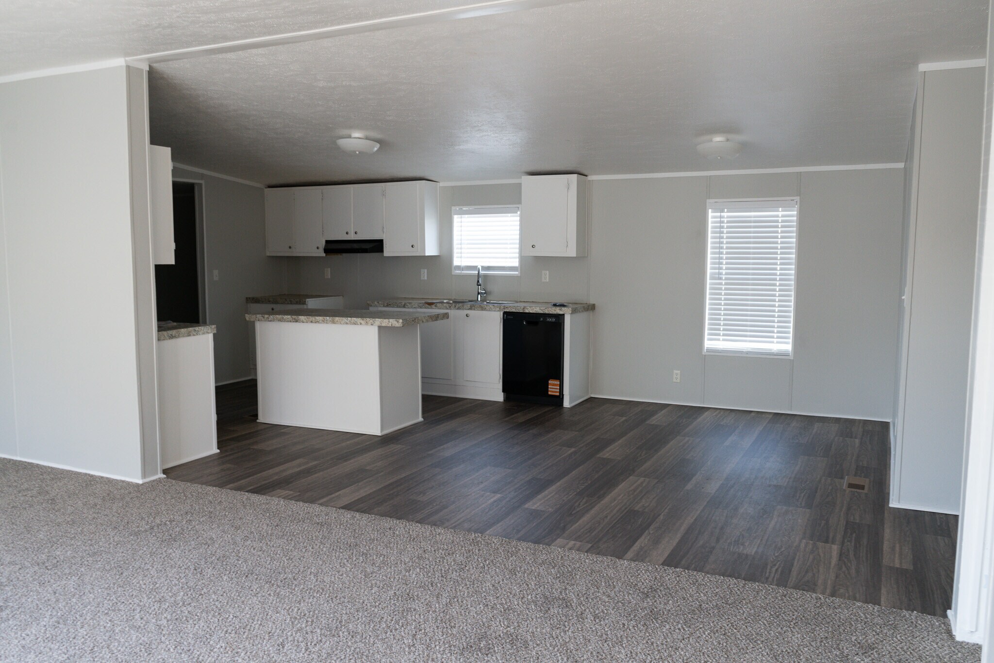 Building Photo - 120 Parma Ct