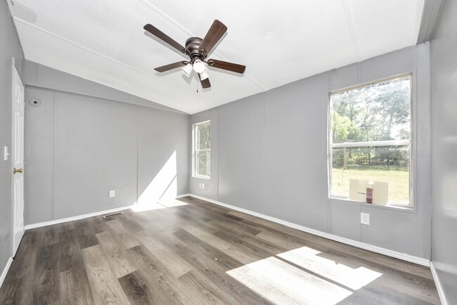 Building Photo - 14009 Rustic Ln
