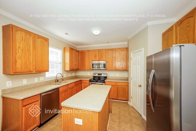 Building Photo - 122 Elgin Ln