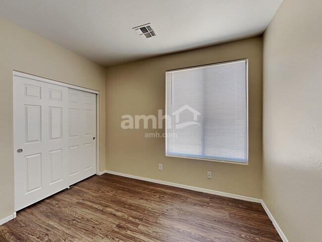 Building Photo - 10146 W Cordes Rd