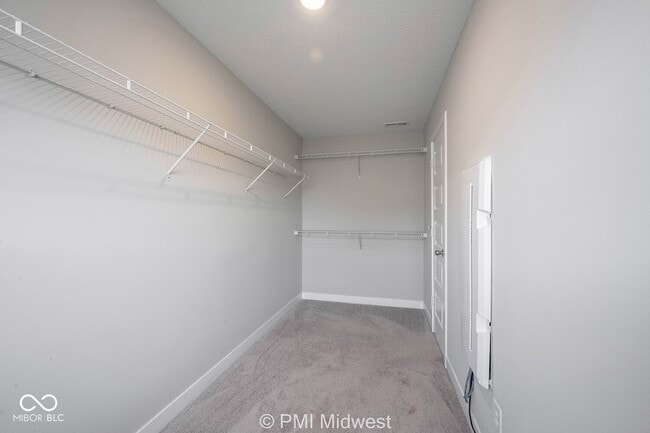 Building Photo - 7278 Zanesville Rd