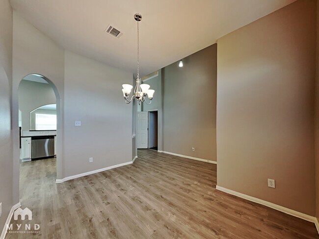 Building Photo - 14906 Sparks Ct