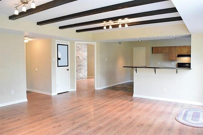 Building Photo - 4406 Owens Creek Ln