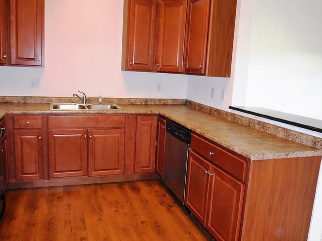 Building Photo - 23 Northern Pines Rd