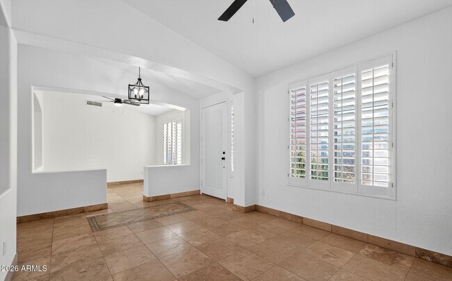 Building Photo - 7742 E Los Gatos Dr