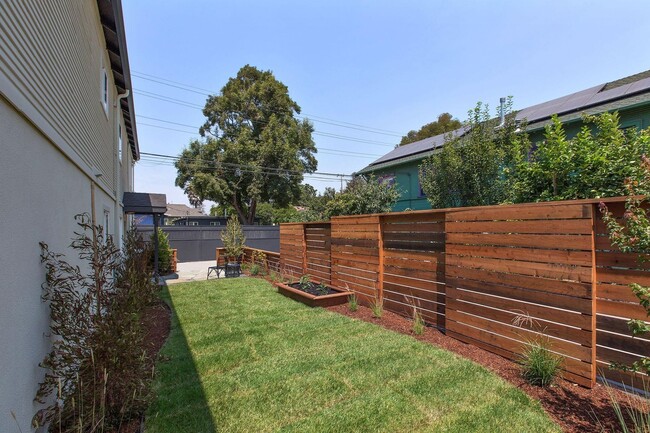 Building Photo - Fantastic Berkeley Home