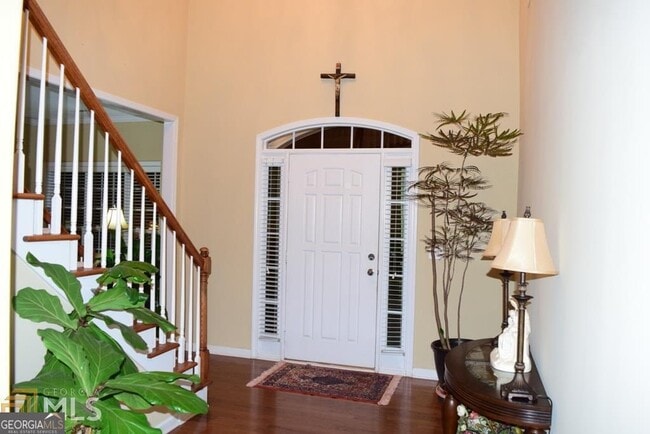 Building Photo - 45 Greenview Dr