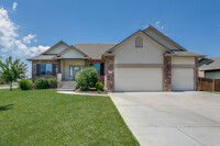 Building Photo - STUNNING 5 bedroom home, ANDOVER SCHOOLS