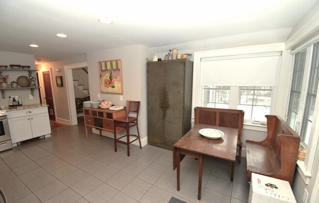 Building Photo - 2203 Durham Rd