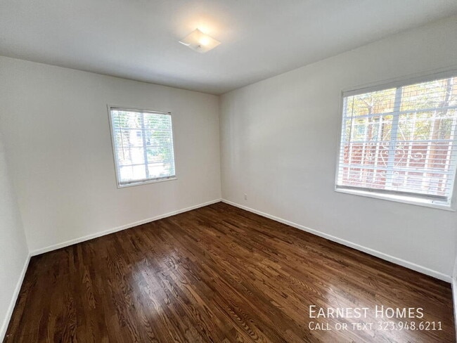 Building Photo - 3124 Highland Ave