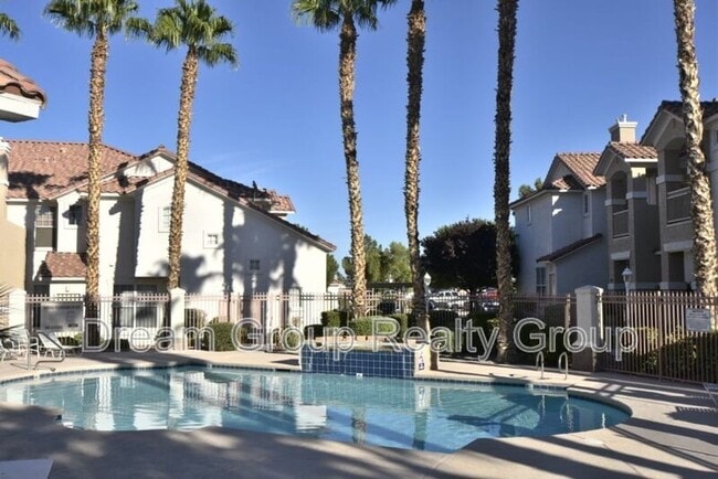 Building Photo - 8555 W Russell Rd