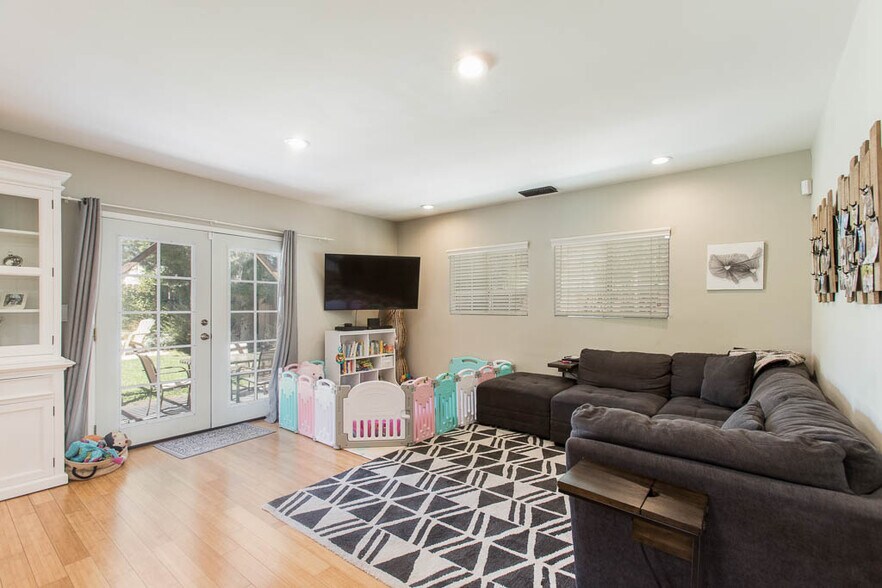 Building Photo - 16907 Marlin Pl