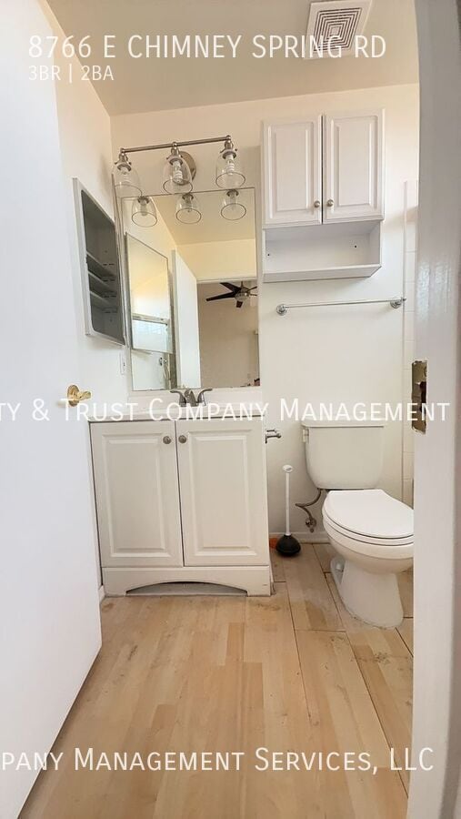 Building Photo - 8766 E Chimney Spring Dr