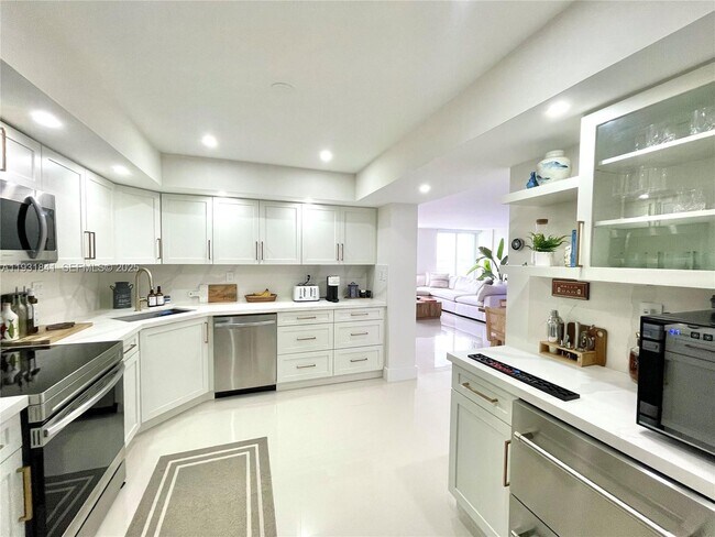 Building Photo - 2150 Sans Souci Blvd