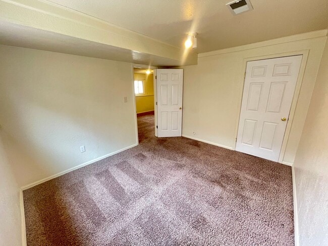 Building Photo - 4 Bed, 2 Bath Loveland, CO Home- Fenced Backyard, A/C, & 2 Car Garage!