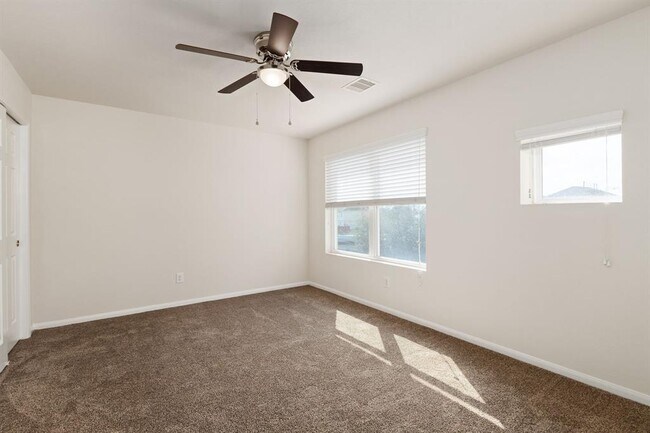Building Photo - 18818 N Wren Arbor Cir