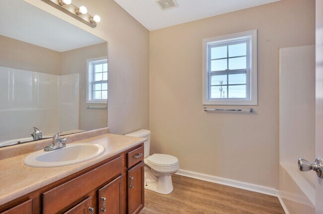 Building Photo - Perfect Family Layout with Office & Large Fenced Backyard | $500 Move-In Incentive for 4/1/26 Mov...