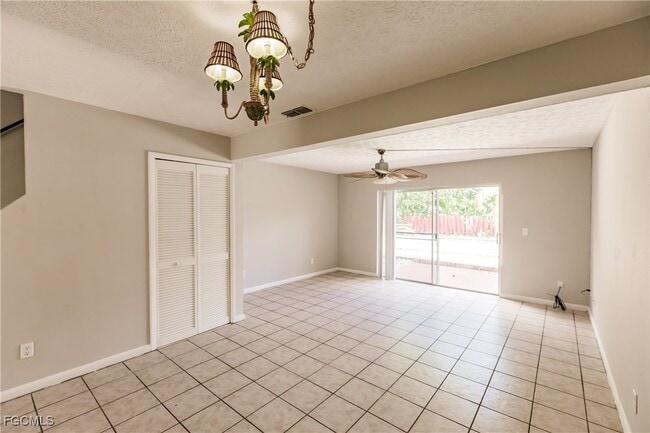 Building Photo - 1123 SW 48th Terrace