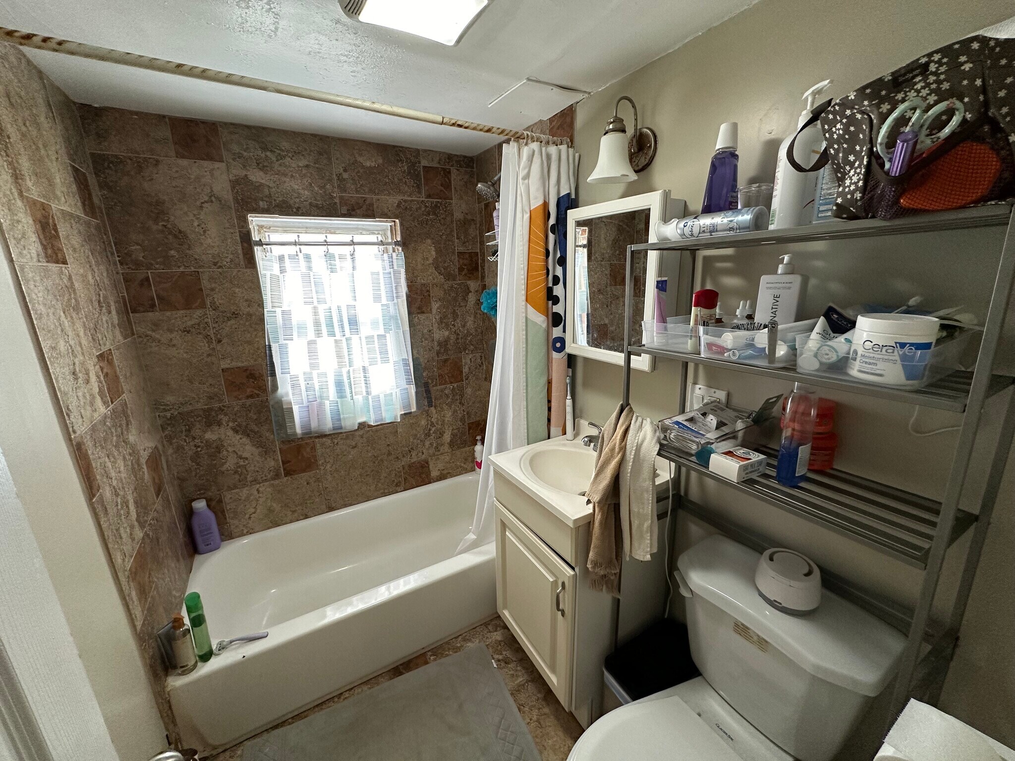 Building Photo - 12 Shepherd Ave