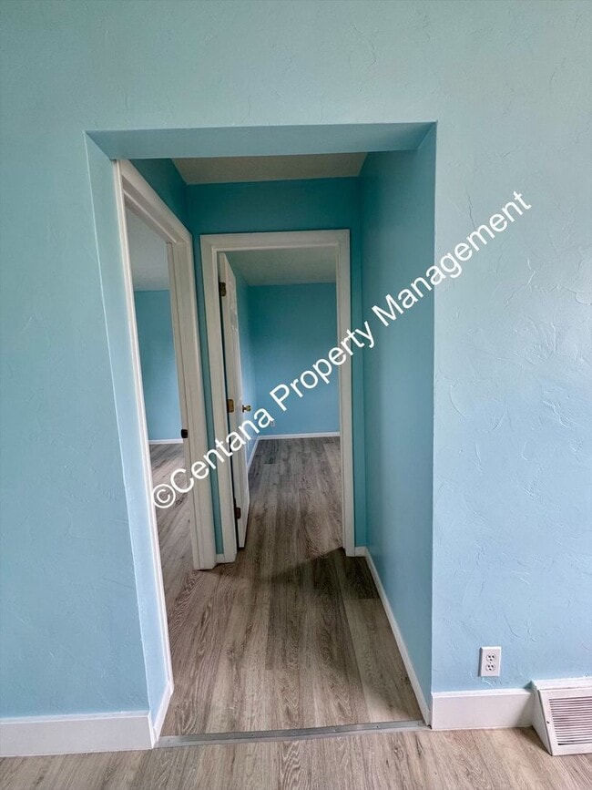 Building Photo - 2 Bedroom 1 Bath Home