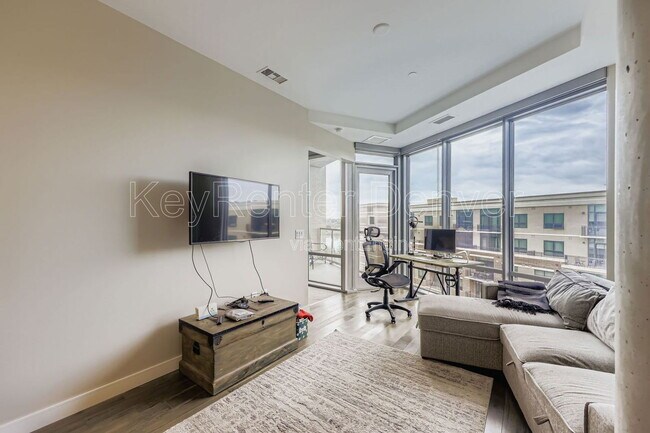 Building Photo - 4200 W 17th Ave