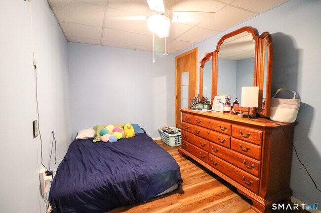 Building Photo - 63 Home Ave