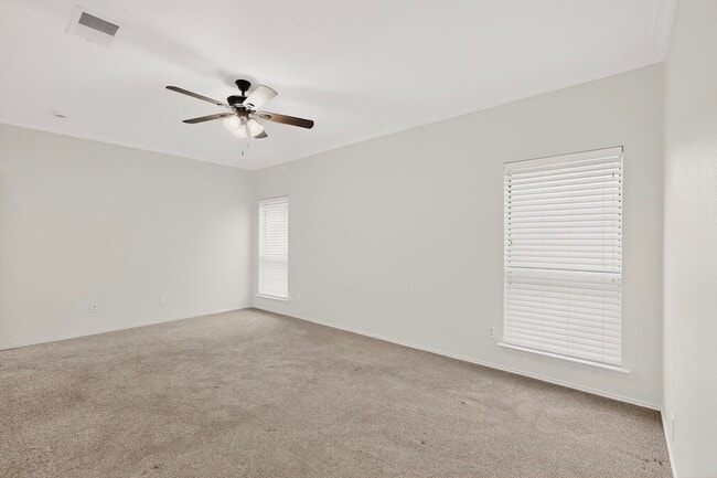 Building Photo - 817 Edmonton Dr