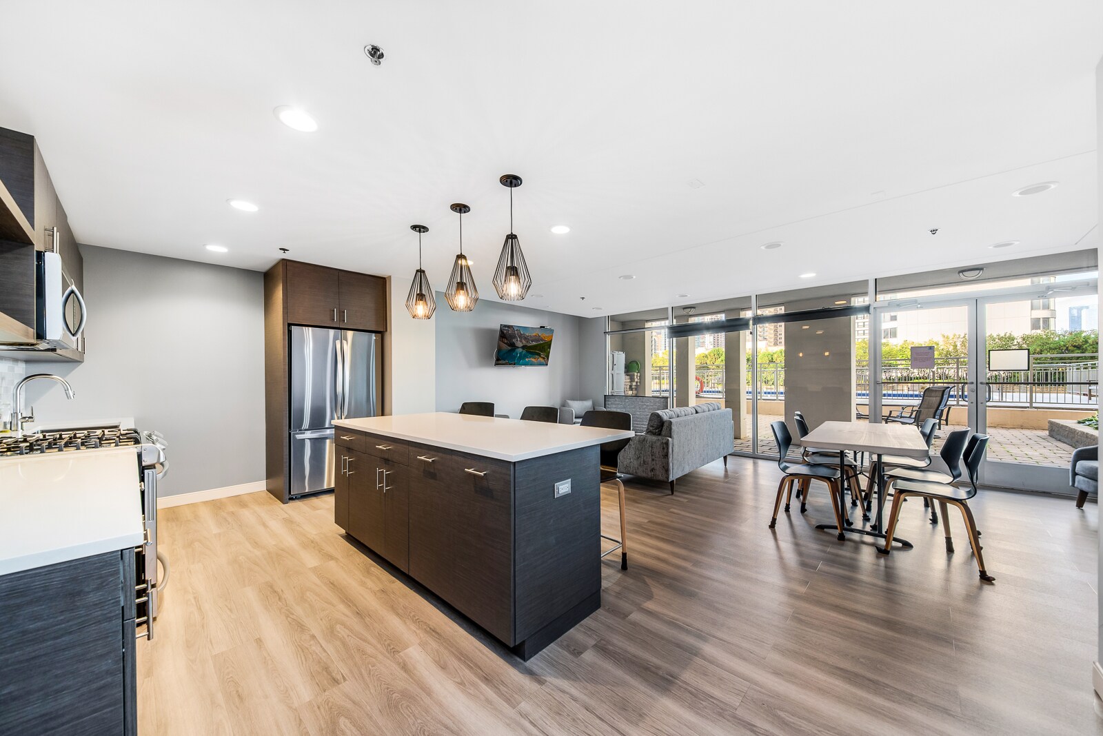 Building Photo - 1250 S Michigan Ave