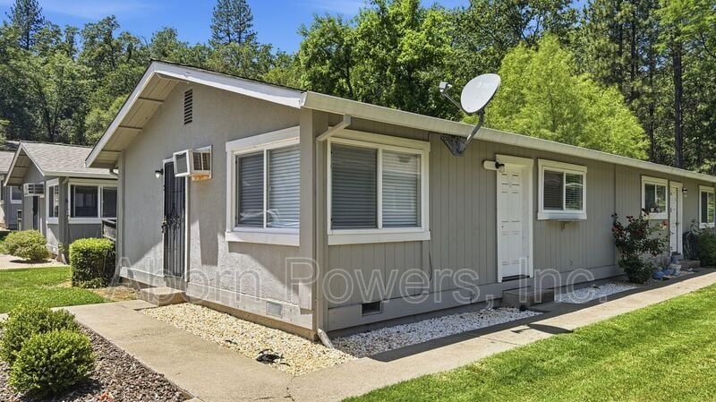 Building Photo - 2760 Coloma St