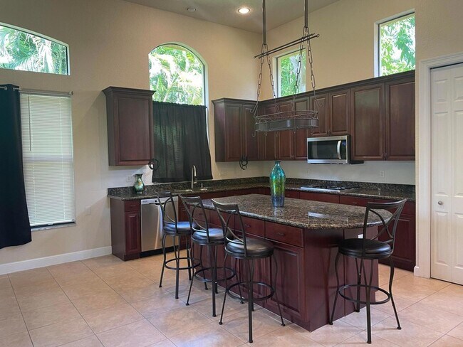 Building Photo - 10341 Medicis Pl
