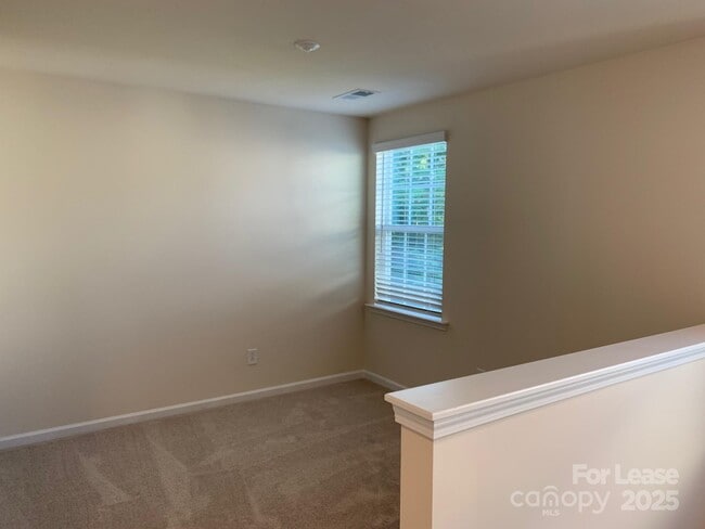 Building Photo - 143 Wrangell Dr