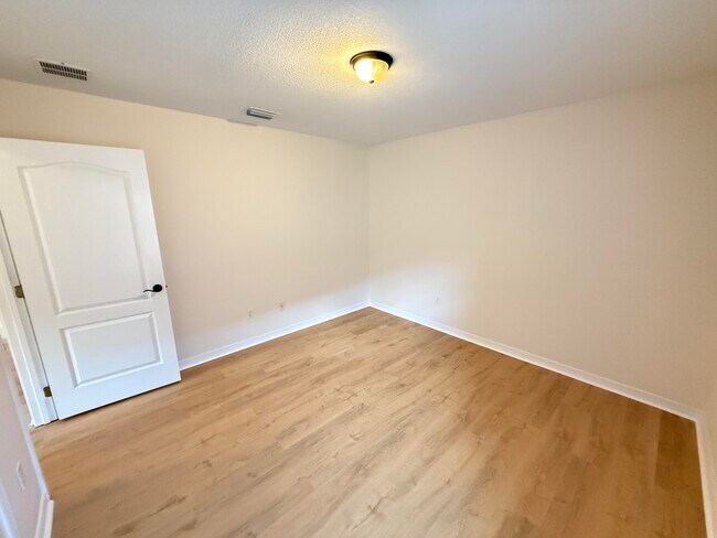 Building Photo - 1681 Village Pkwy