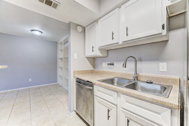 Building Photo - 6001 Reims Rd