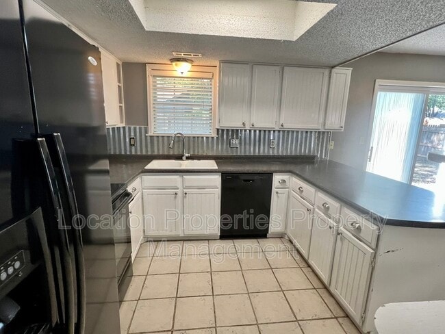 Building Photo - 3800 Stockade Ct