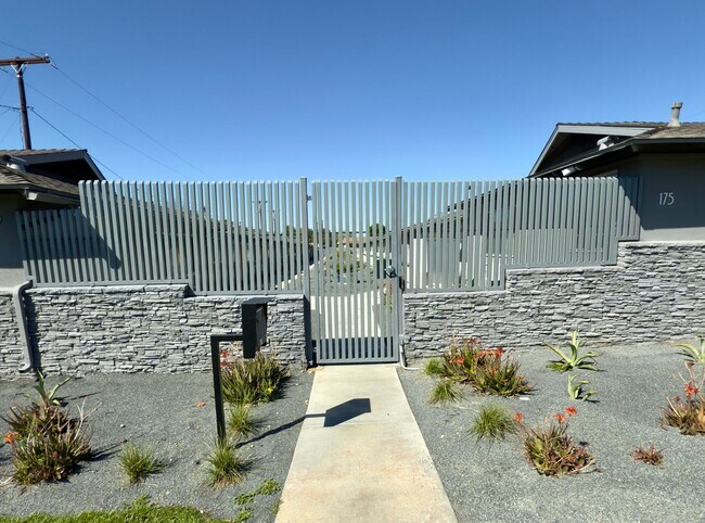 Building Photo - DON'T LIVE BELOW ANYONE...NEWLY REMODELED UNITS AND COMMUNITY