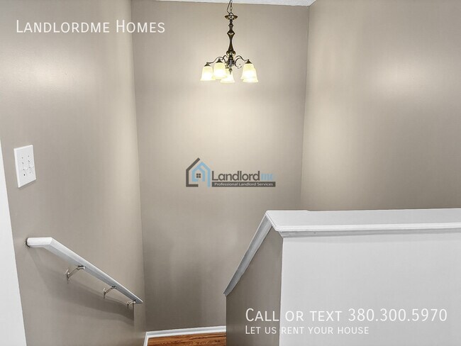 Building Photo - 8111 Royal Elm Dr