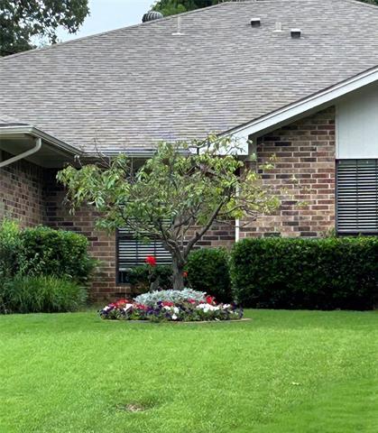 Building Photo - 4121-4123 Spring Meadow Ln