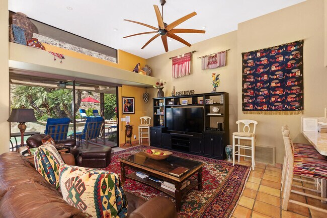 Building Photo - 76900 Avenida Fernando
