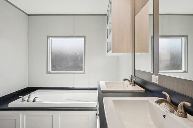 Building Photo - 1626 American Dr