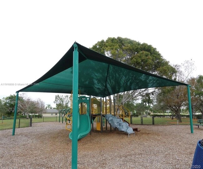 Building Photo - 20421 SW 1st St