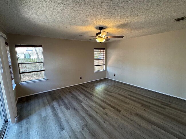 Building Photo - 9001 Jesse James Dr