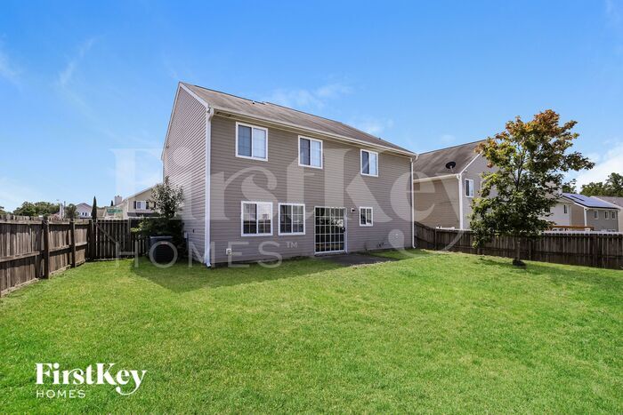 Building Photo - 811 Brantford Dr