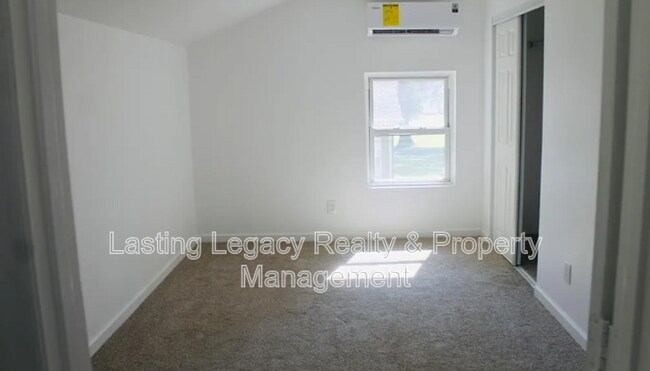 Building Photo - 275 Milling Rd