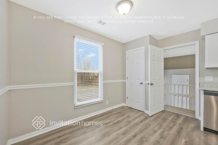 Building Photo - 1004 Carriage Way Ct