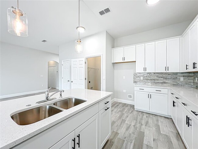 Building Photo - 345 Bahia Cir