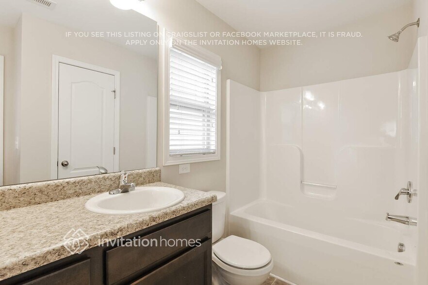 Building Photo - 203 Verrazano Pl