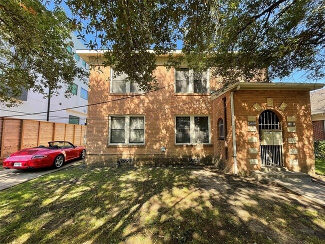 Building Photo - 2406 Brun St