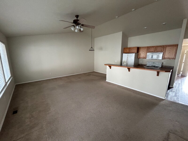 Building Photo - 1707 Dora Dr N